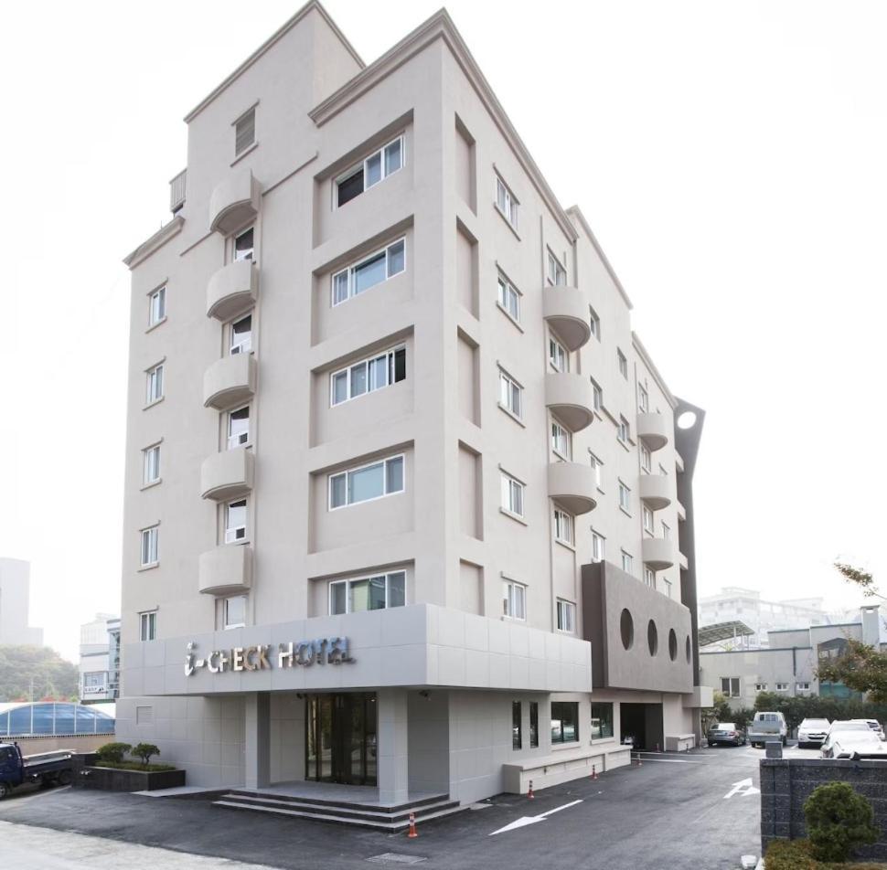 I-Check Hyunjin Hotel Тонхэ Экстерьер фото