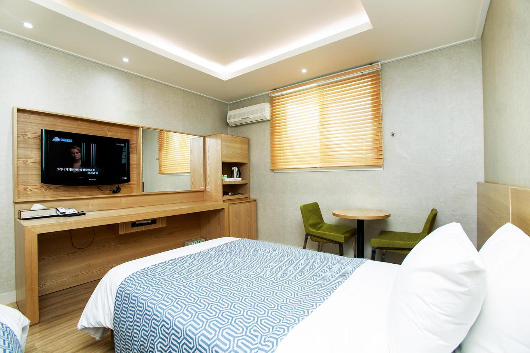 I-Check Hyunjin Hotel Тонхэ Экстерьер фото