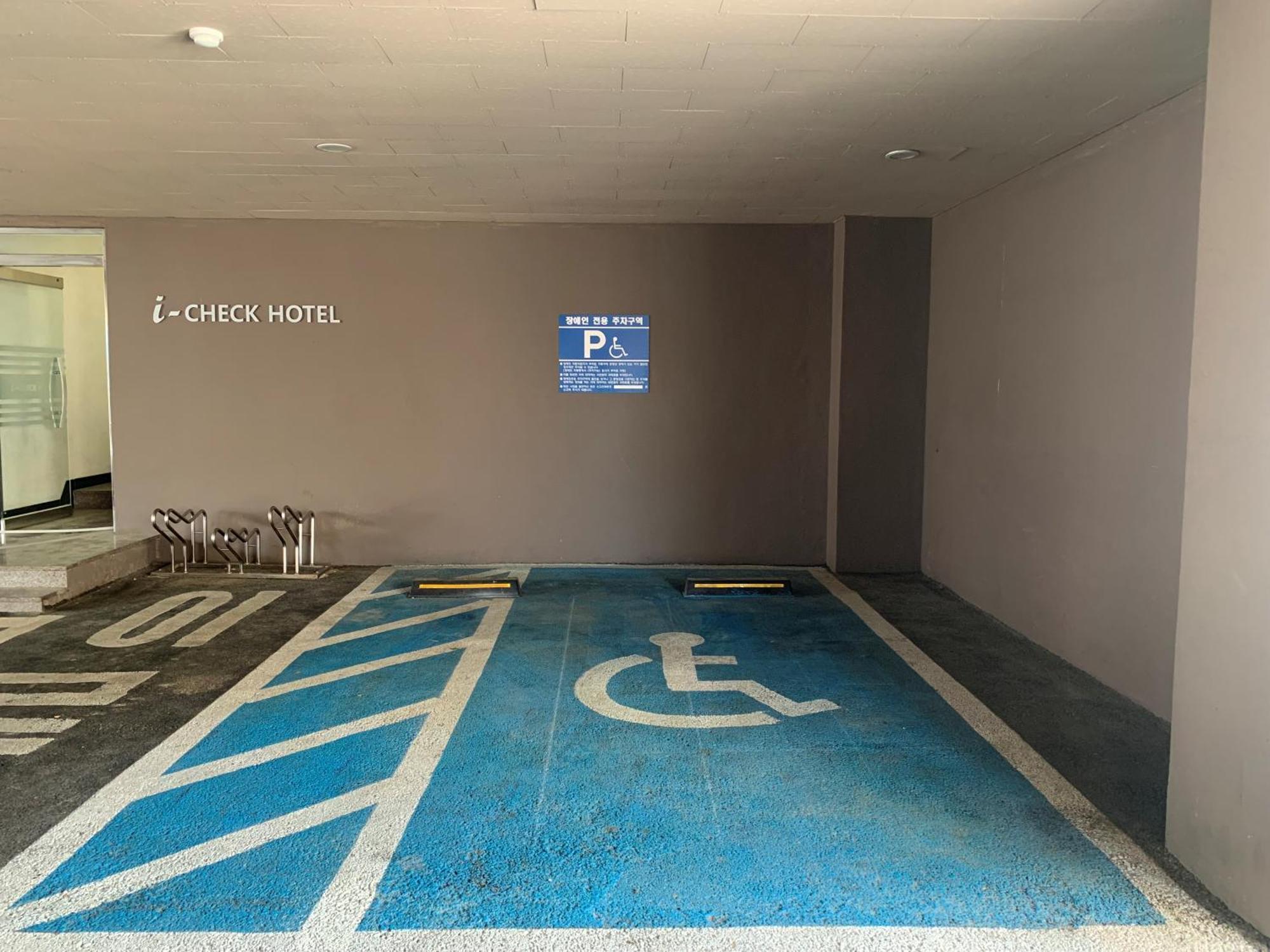 I-Check Hyunjin Hotel Тонхэ Экстерьер фото